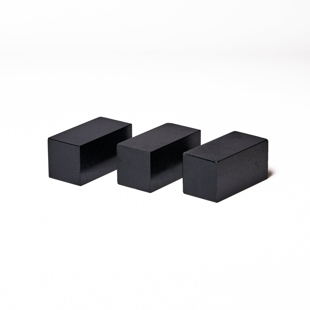 遼凍石 2.5x2.5x5cm(三点セット)