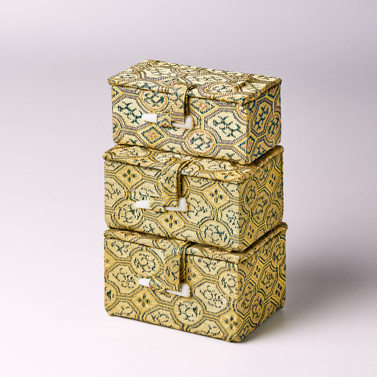 寿山石 神木 2x2x4.8(狮子)